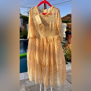 Trish Scully Lace Bella Rafaela Dress in Butterscotch NWT size 7 (no belt)